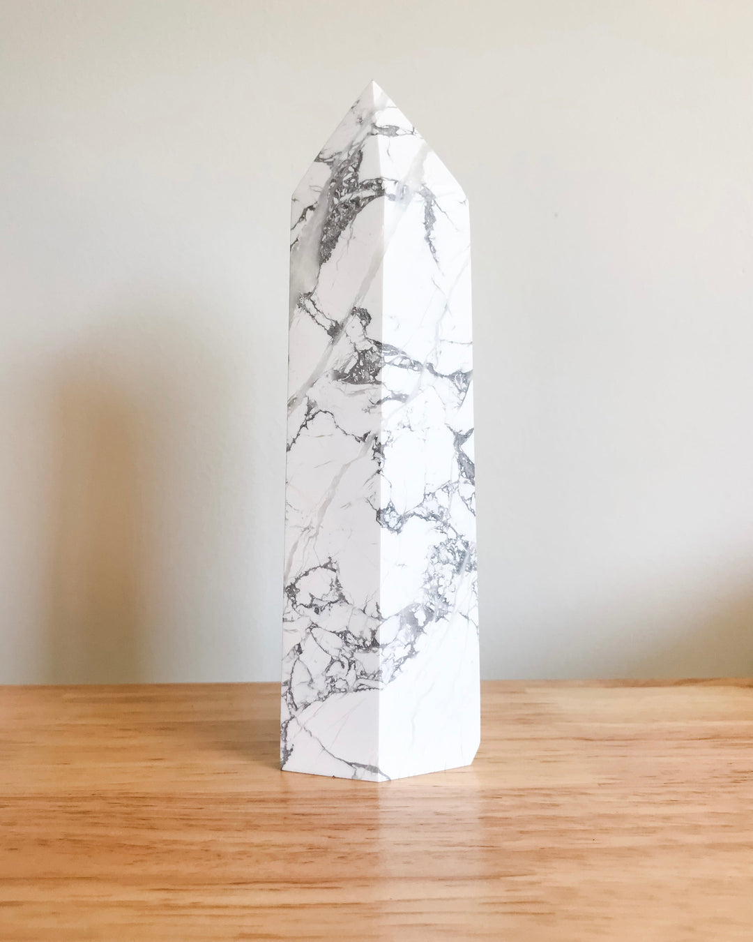 WHITE HOWLITE | Tower